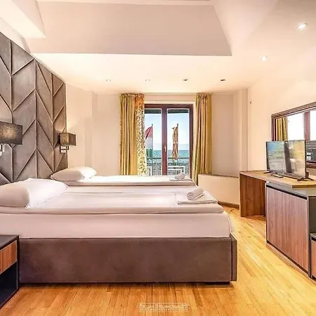 Hotell Tino & Ohrid