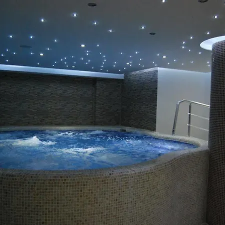 Tino & Hotell 4*
